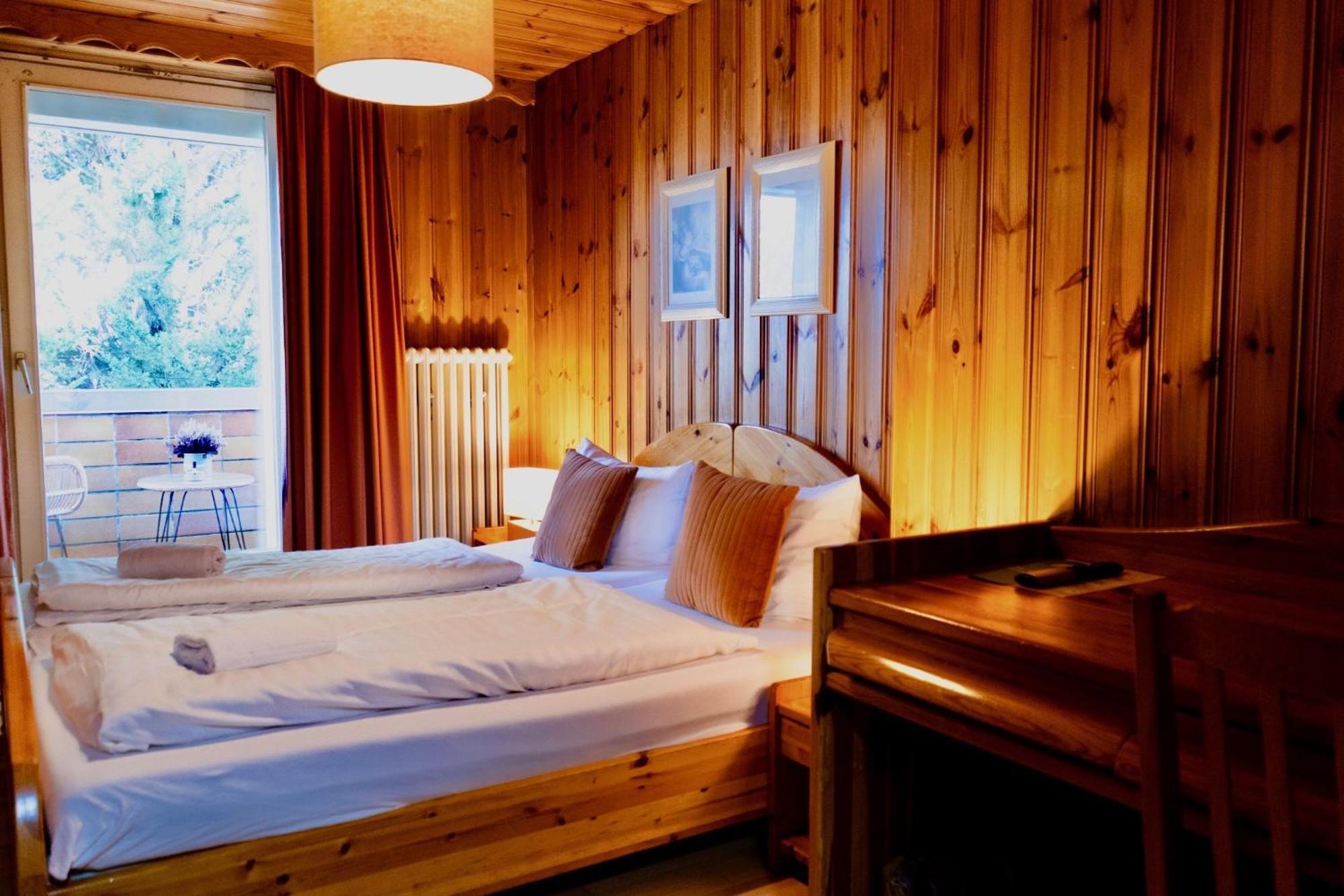 Hotel Nest Berlino Esterno foto