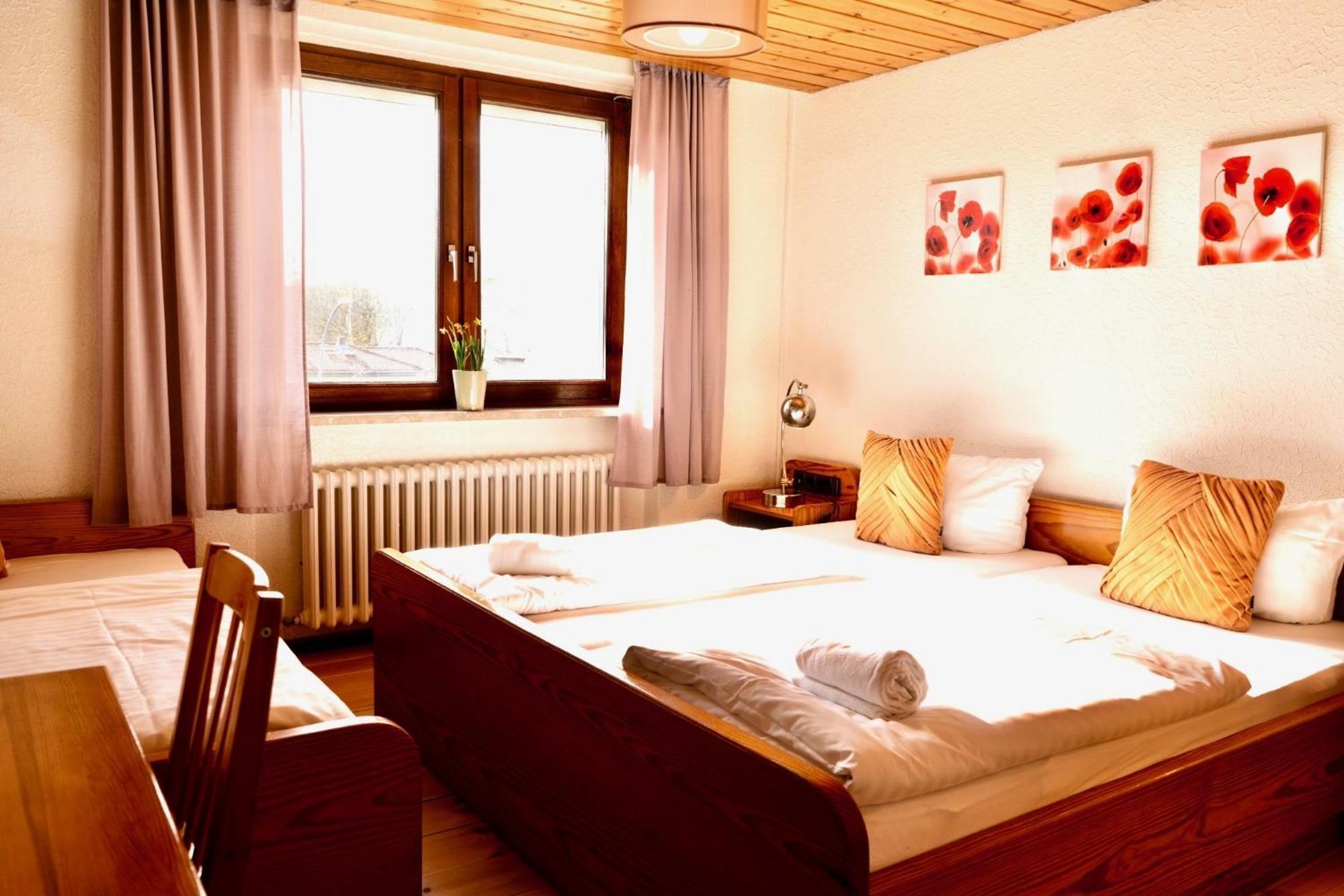 Hotel Nest Berlino Esterno foto